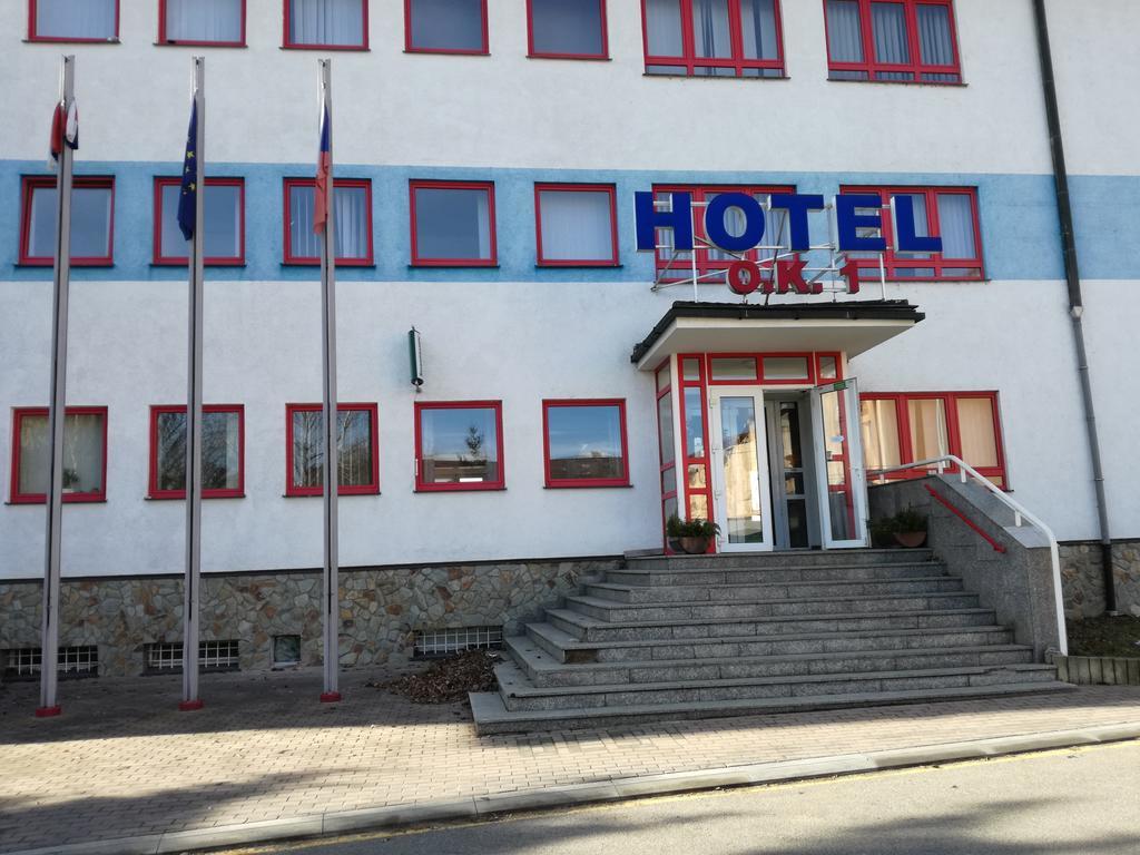 Hotel O.K. 1 Beroun  Exteriör bild