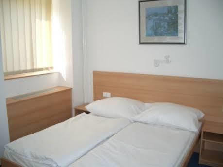 Hotel O.K. 1 Beroun  Exteriör bild